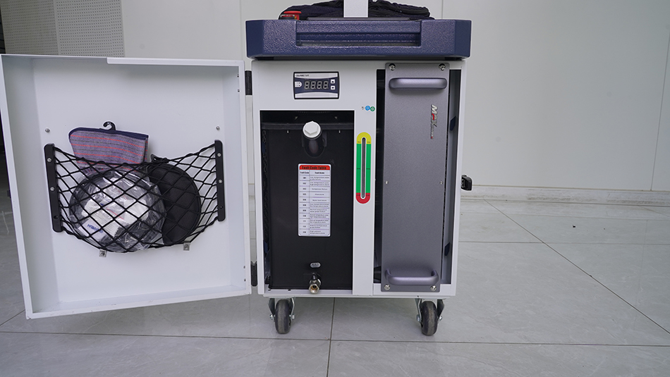 Industrial Laser Removal Machine - Macchina per Pulizia Laser Industriale per