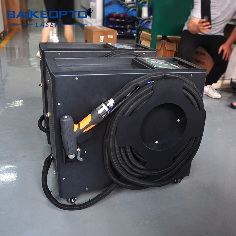 Saldatrice Laser a Fibra Porta - Industrial Handheld Laser Welding Machine recensione e prezzo